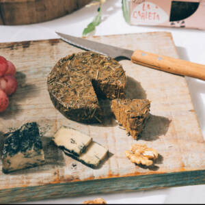 tomate ajo negro y romero romarin tomate ail noir fromage alternative vegan la carleta belgique