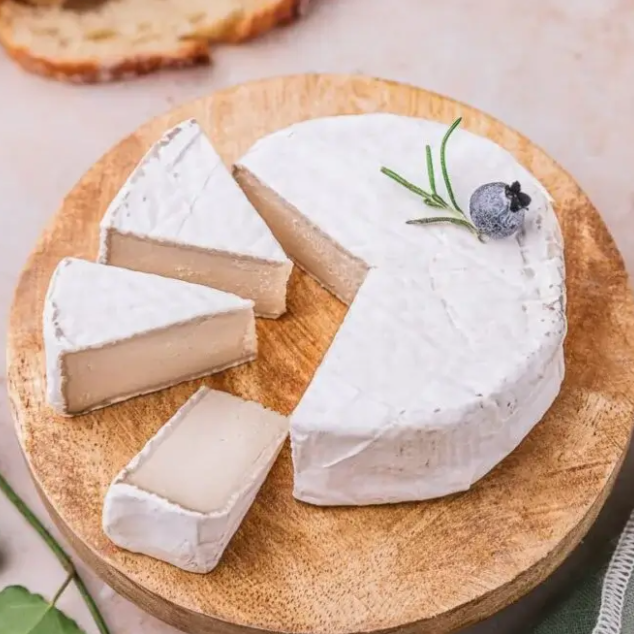 Petit Alba 110g - Affiné Végétal Alternative Vegan Fromage Style Camembert de Chèvre - Petit Veganne magasin vegan belgique en ligne Petit Alba 110g - Affiné Végétal Alternative Vegan Fromage Style Camembert de Chèvre - Petit Veganne magasin vegan belgique en ligne